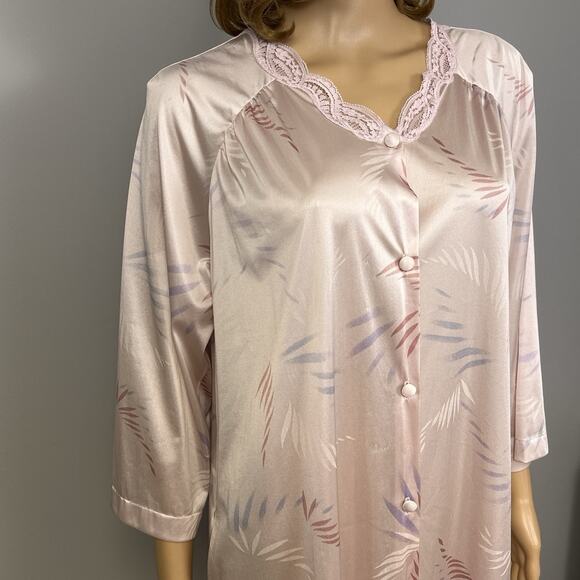 Vintage Vanity Fair Nightgown 34 Pink Antron III Nylon Satin Robe Lace Button - Picture 3 of 8